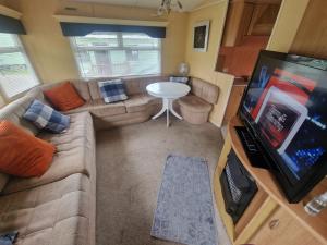 2 Bed Lodge - Parking Garden Pets