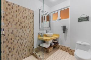 Nax3 Luxury Condo in Upscale Langosta Community