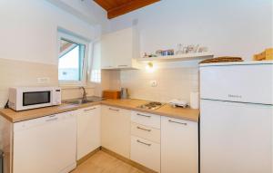 3 Bedroom Gorgeous Home In Benkovac 