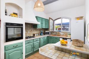 Maisons de vacances Maison Jade - Villa avec piscine - Barbecue - Calme : photos des chambres