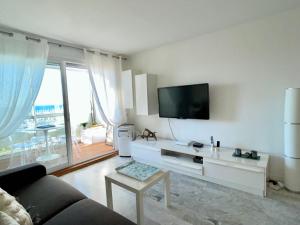 PGH N37 - Studio Vue Mer et Port, 8eme étage, Parking Privé