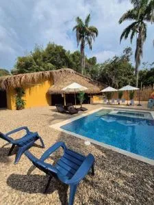 Ecoluxury Villa Yakarta Playa artificial minicine - Guaduala