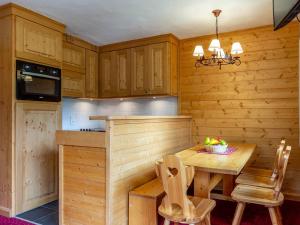 Appartement familial 2 chambres Méribel - proche pistes - FR-1-355-10