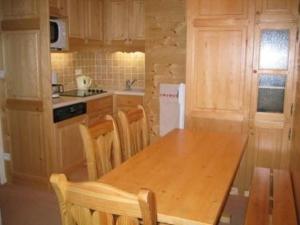 Appartement familial à Méribel, proche des pistes, balcon et casier à skis - FR-1-355-37