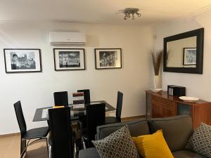 Casa Tedi, Alto do Perogil, Tavira - 3 Bedroom, 3 Bathroom villa, large Pool, exquisite Gardens & Air-conditioning