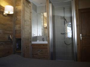 Appartement cosy à Méribel, 2 chambres, proche pistes ski - FR-1-355-127