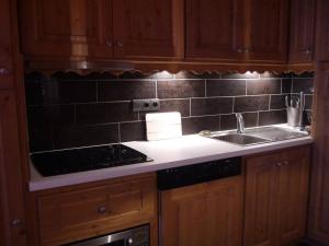 Bel appart T2 avec balcon proche pistes et commerces à Méribel - FR-1-355-70