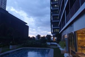 Red Residence Makati-Cozy Condo Unit with Balcony