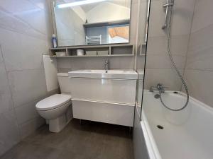 Appartement familial à Méribel, balcon, casier à skis, parking privatif - FR-1-355-237