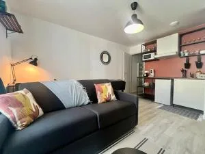 Studio Terracotta - Futuroscope 20min - Rez de chaussée - tout équipé - Scorbé-Clairvaux