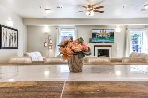 Spacious and Fully Furnished Condo Near St. Charles