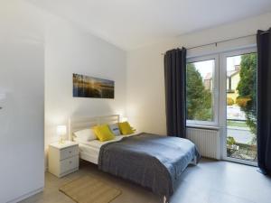 Studios with Parking and Garden near Warsaw Chopin Airport by Noclegi Renters
