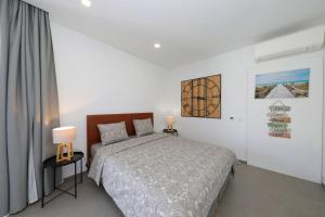 Perogil Suites Poppy - Elegant Suite With Pool