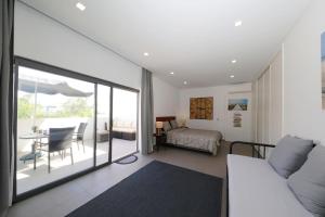 Perogil Suites Poppy - Elegant Suite With Pool