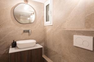 LIV - Peaceful Pagrati Getaway