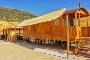 Nature lovers escape on an eco-friendly vineyard