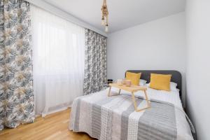 Apartament Blisko Parku Śląskiego w Katowicach z Parkingiem by Noclegi Renters