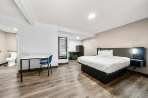 Studio room in Southern Suites Carrollton