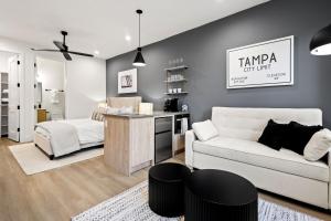 Warm Modern New Construction Townhome in Tampa Heights