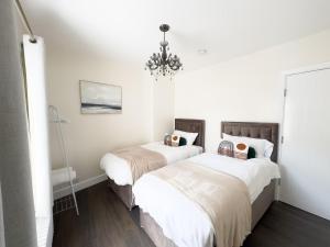 Central Buxton - Modern Cottage - Peak District