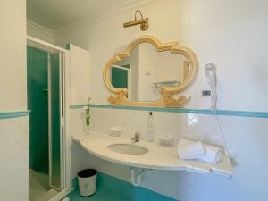 Superior Double Room room in Hotel Lord Byron