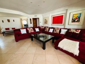 Ático dúplex, con piscina privada, jacuzzi y gimnasio