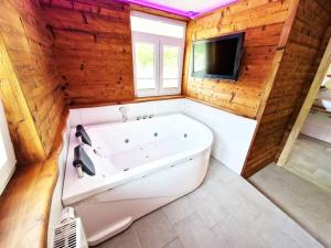 Luxus Romantik Apartment mit Whirlpool und Sauna