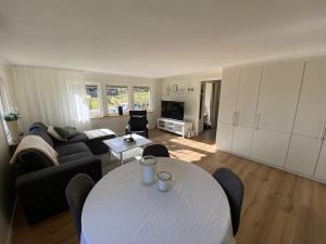 Upptäck skogens skatt i Hökensås!