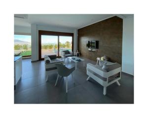 Villa Breda,Stylish villa with pool and views in Polop de la Marina, Alicante