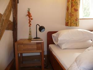 Manor Holding Cottage 3 Star, Grade II Listed