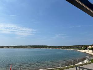 BEACH HOUSE CASKA 