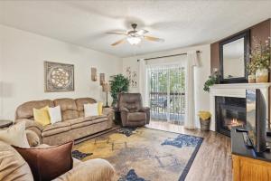 CL303 Splash n Views