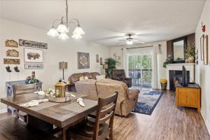 CL303 Splash n Views