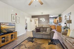 CL303 Splash n Views