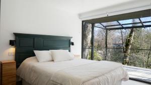 Las Amapolas Apartments