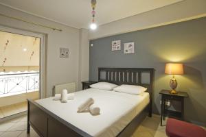 Seaside Spacious 2 BR, 2BA, Sea view Apt