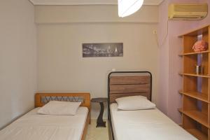 Seaside Spacious 2 BR, 2BA, Sea view Apt