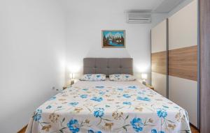 Nice Apartment In Sibenik With Wifi