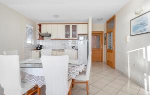 Gorgeous Apartment In Sibenik With Wifi