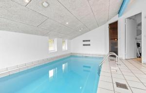 Nice Home In Ebeltoft With Sauna