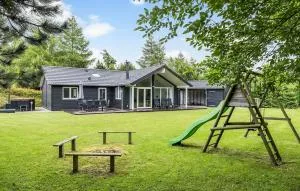 Awesome Home In Glesborg With Sauna - Nimtofte
