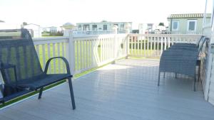 L25 L&g caravan hire 6 berth millfields family only and lead person must be over 30 MAX 4 ADULTS