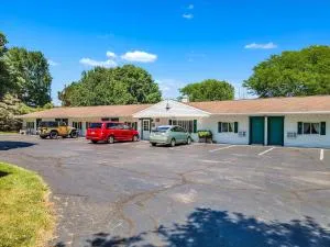 Williamston Inn - Fowlerville