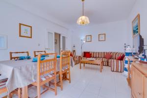 Apartamento Farol com piscina e estacionamento