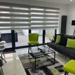 Urban Sleeps 6 Private Garden-Family Pet Friendly - Thornton Heath