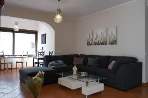 Sky and Sand Hostel - Алвор