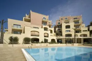 Luxury Seaview & Pool-Hosted by Sweetstay - Għajn Żejtuna