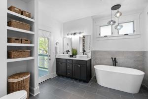 Tranquil East Nashville Zen Retreat with 2 Patios, Garage Parking, Yoga Mats Included, Covered Patio and Deck, Walk to Five Points Dining & Bars, Board Games, 10 Min to Broadway, 24 Hr Hospitality