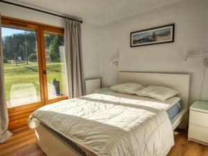 Appartement rénové 3 chambres, ski-bus à proximité, terrasse, Wi-Fi - FR-1-642-95