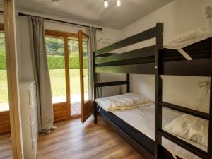 Appartement rénové 3 chambres, ski-bus à proximité, terrasse, Wi-Fi - FR-1-642-95